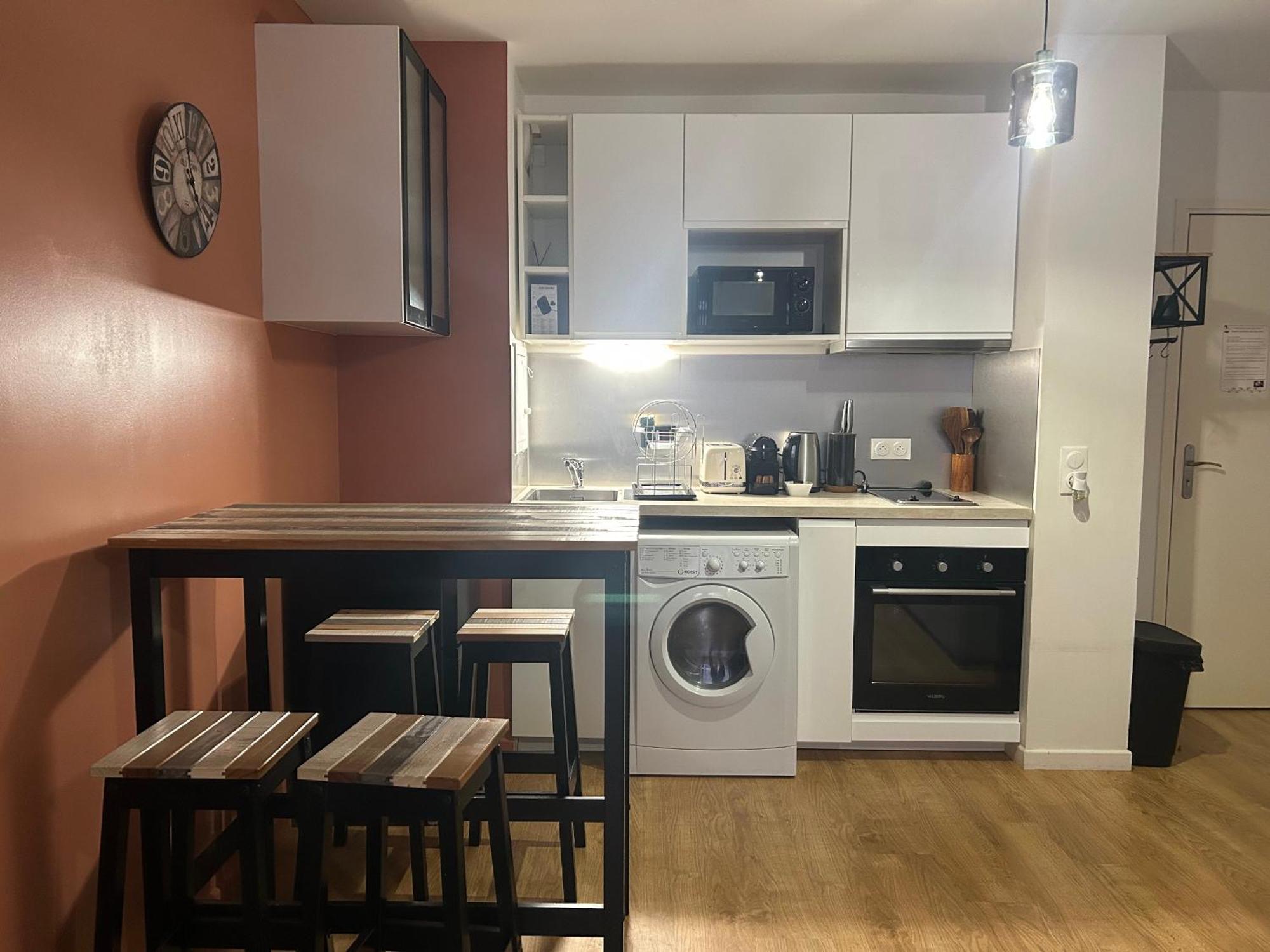 Studio Spacieux 4 Personnes Avec Terrasse Privee & Bureau - Gare A 4Min, Paris En 30Min فيليرز سور مارن المظهر الخارجي الصورة